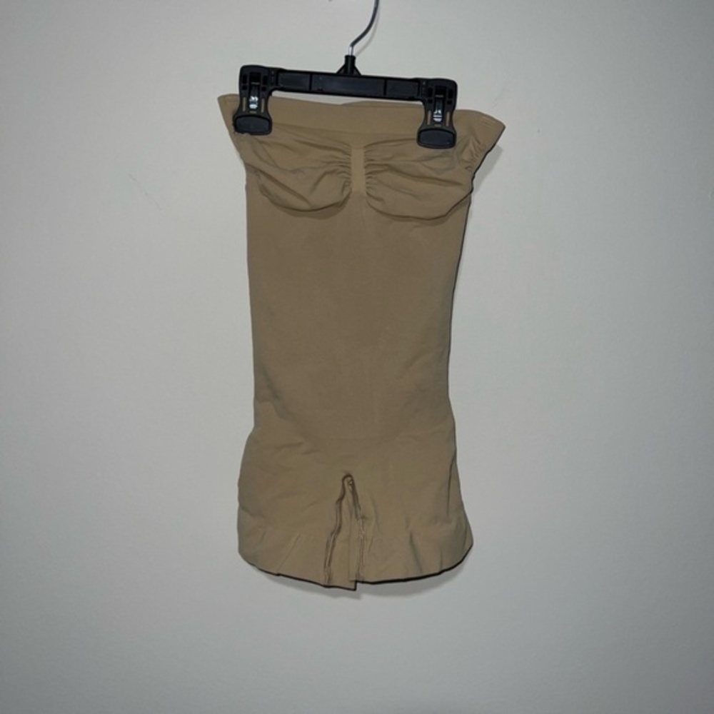 SKIMS SEAMLESS SCULPT STRAPLESS SHORTIE BODYSUIT CLAY SMALL NEW